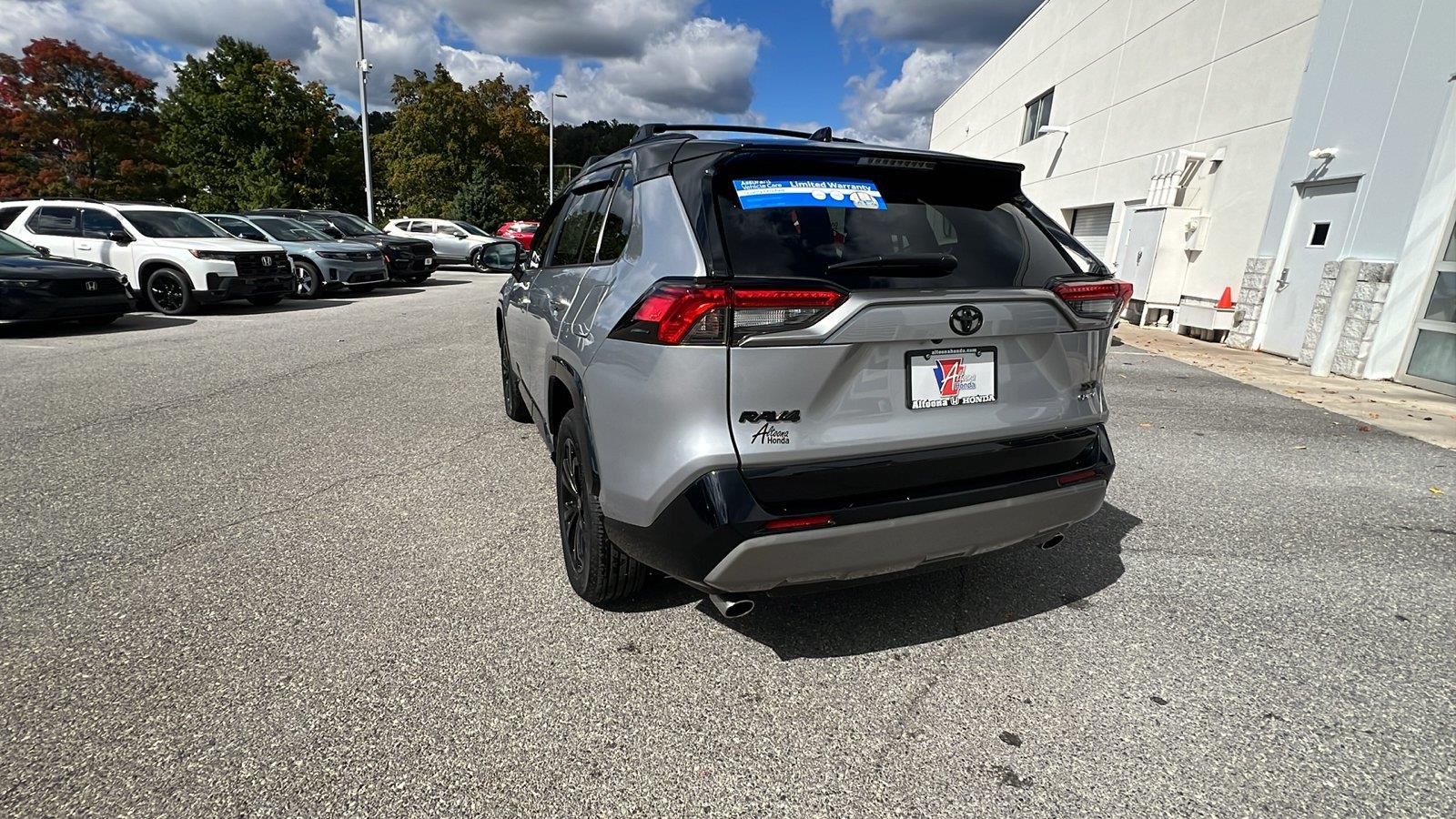 2025 Toyota RAV4 Hybrid photo 6 of 32