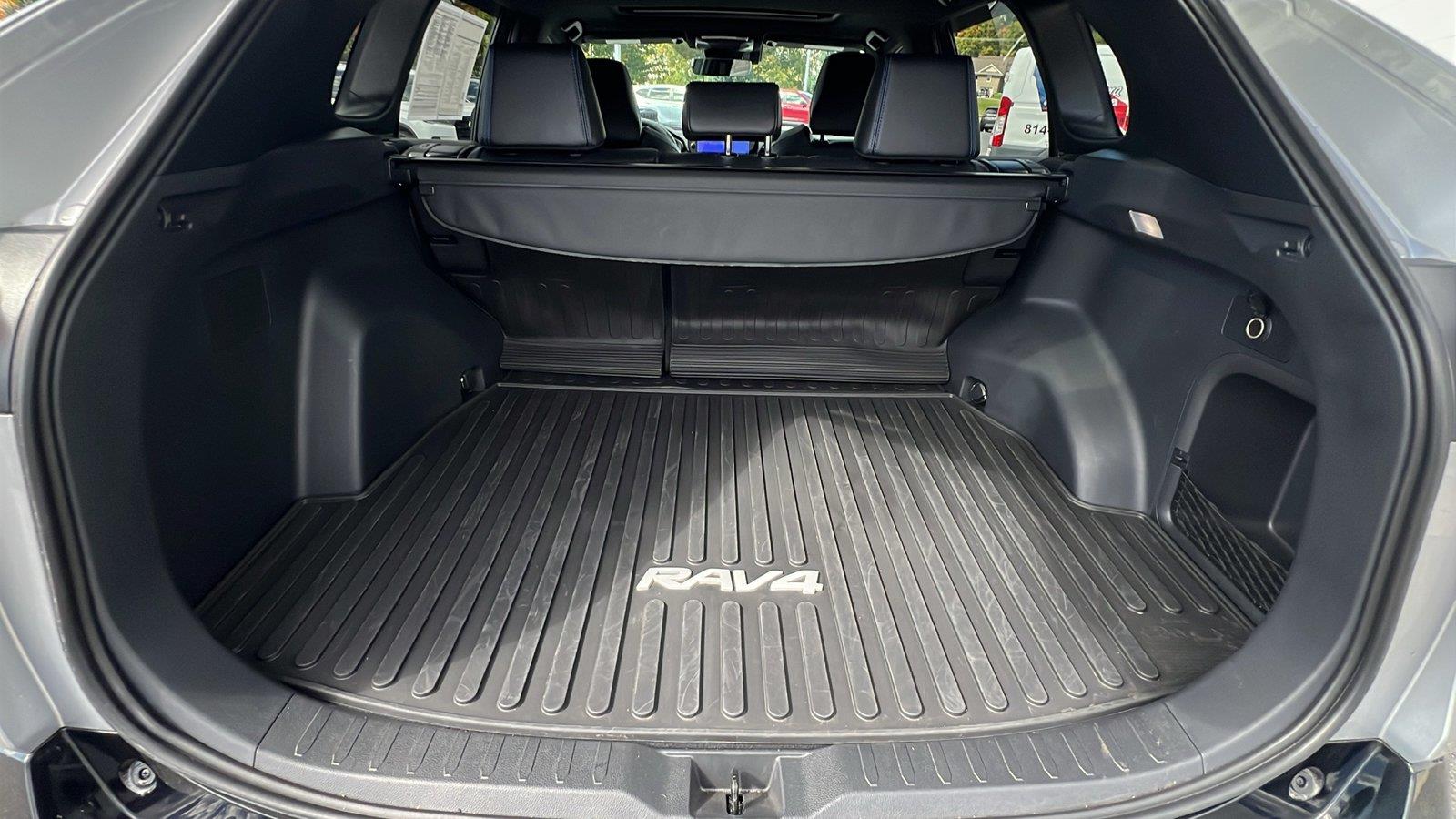 2025 Toyota RAV4 Hybrid photo 16 of 32