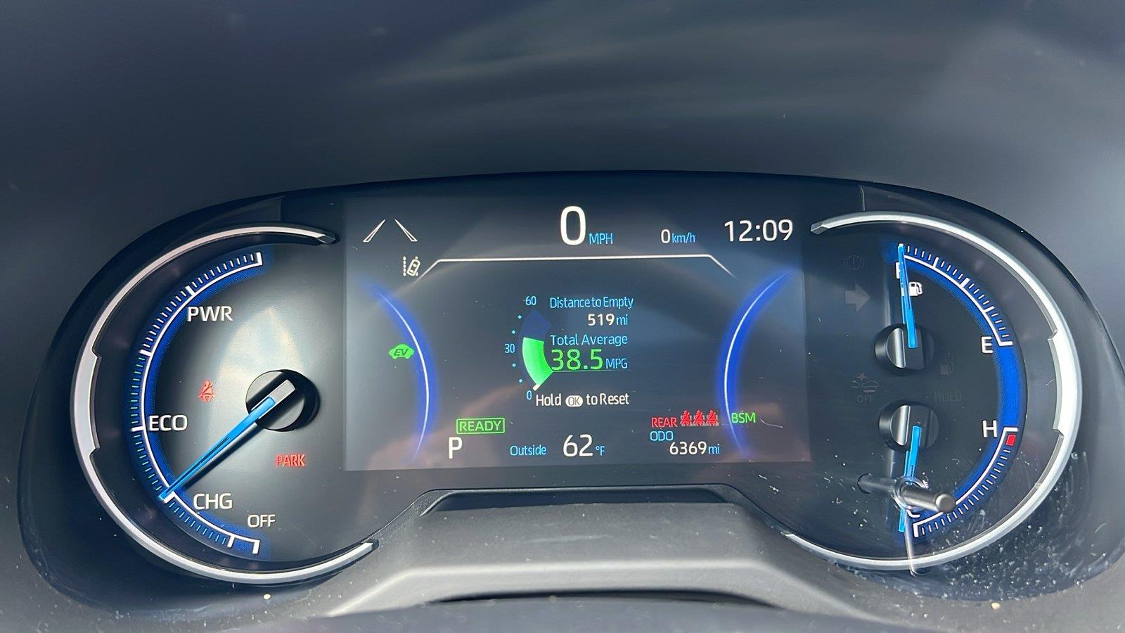 2025 Toyota RAV4 Hybrid photo 31 of 32