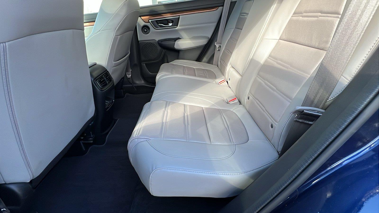 2019 Honda CR-V photo 18 of 33