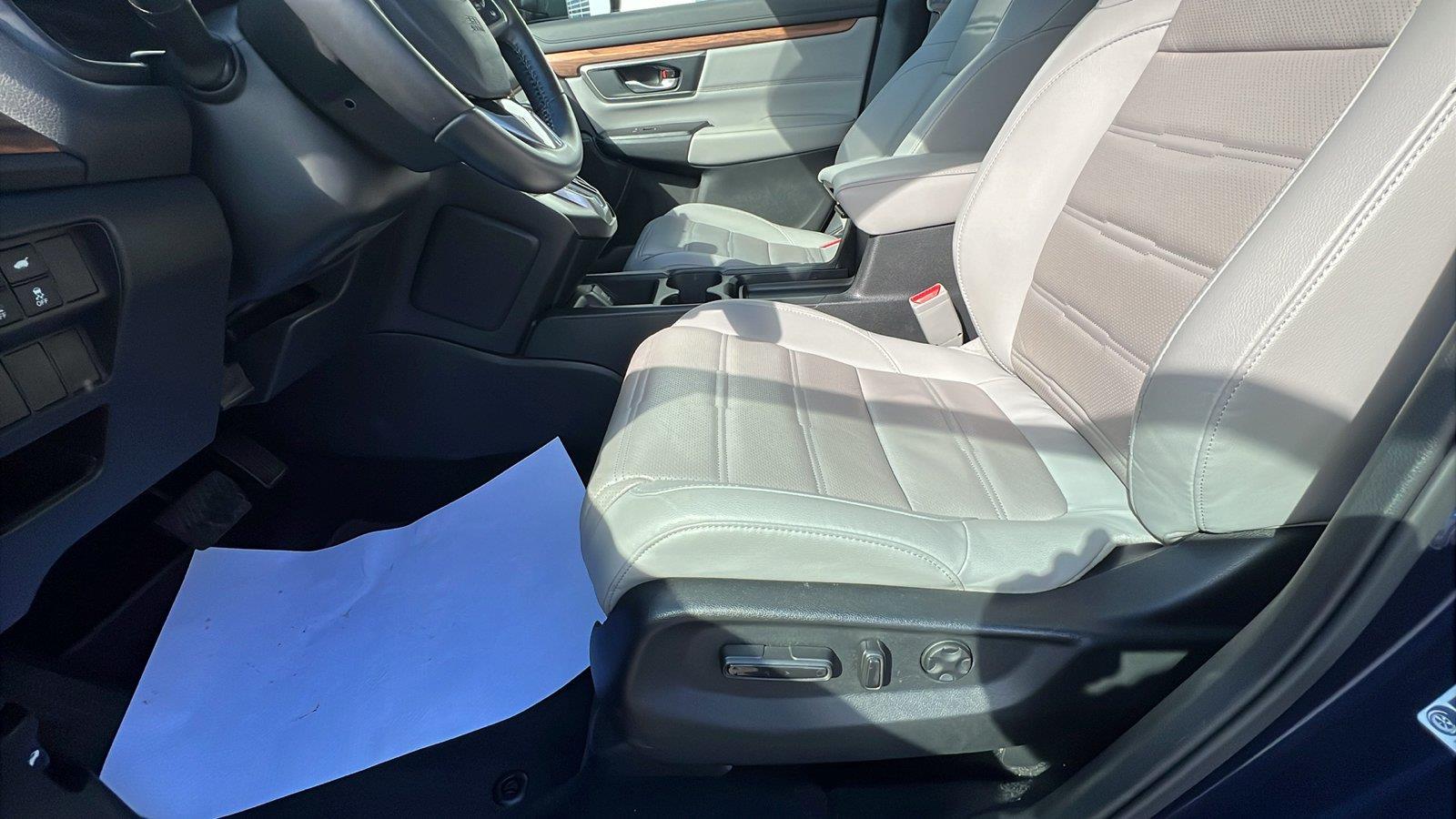2019 Honda CR-V photo 23 of 33