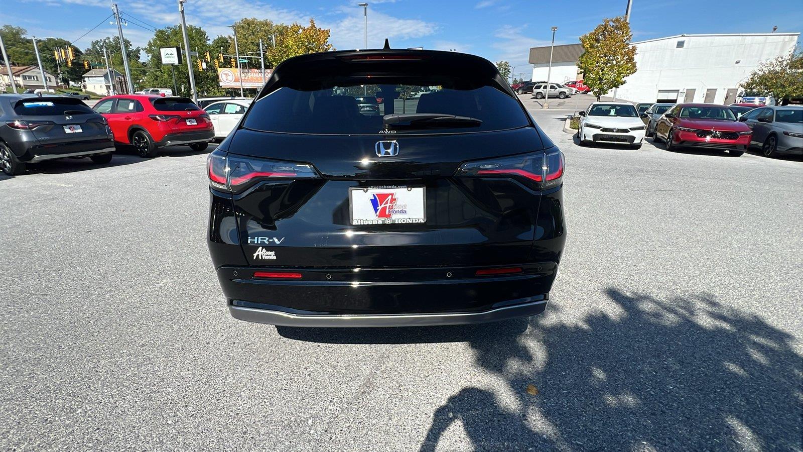 2027 Honda HR-V photo 5 of 31
