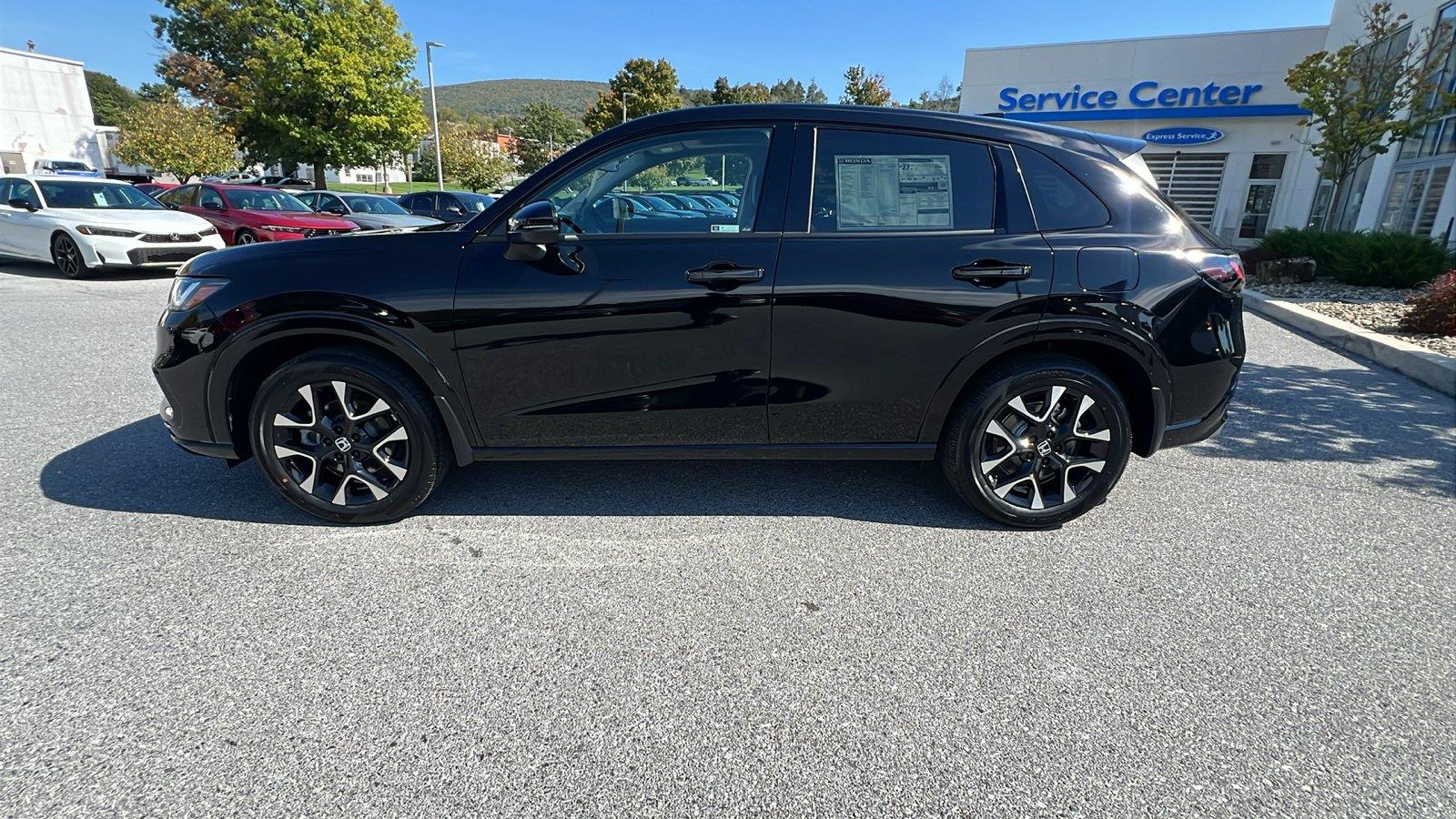 2027 Honda HR-V photo 7 of 31