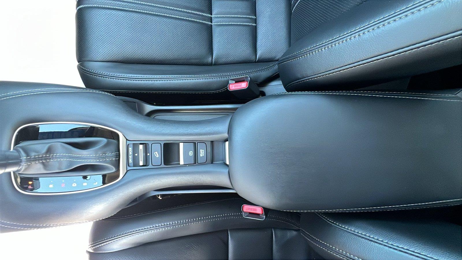 2027 Honda HR-V photo 24 of 31