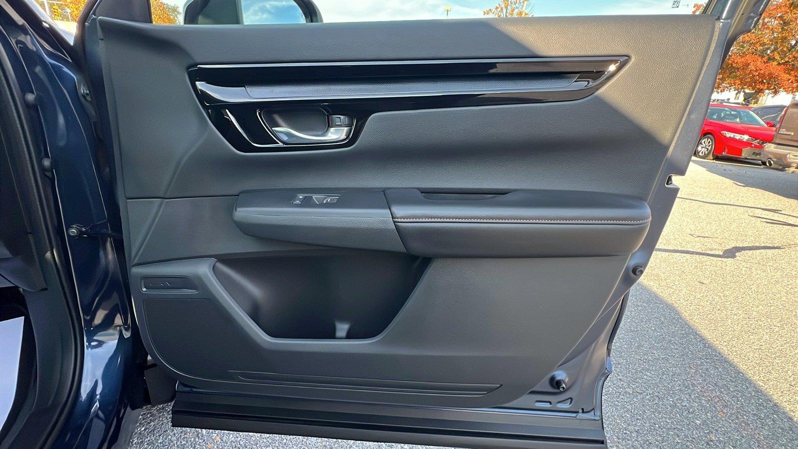 2027 Honda CR-V Hybrid photo 12 of 33