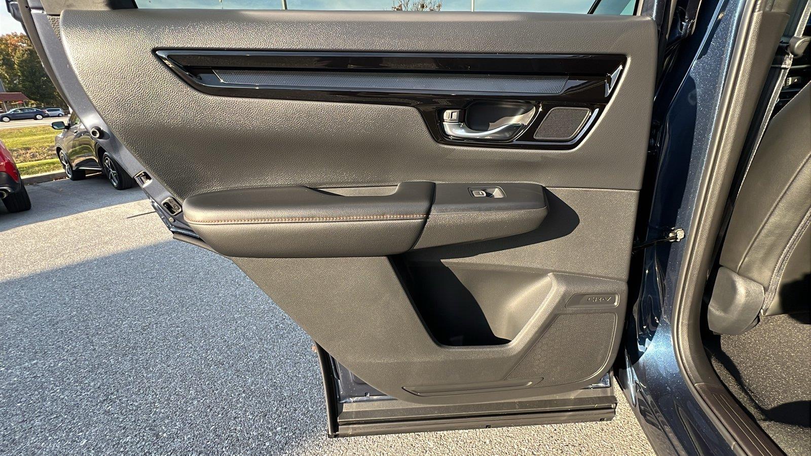 2027 Honda CR-V Hybrid photo 17 of 33