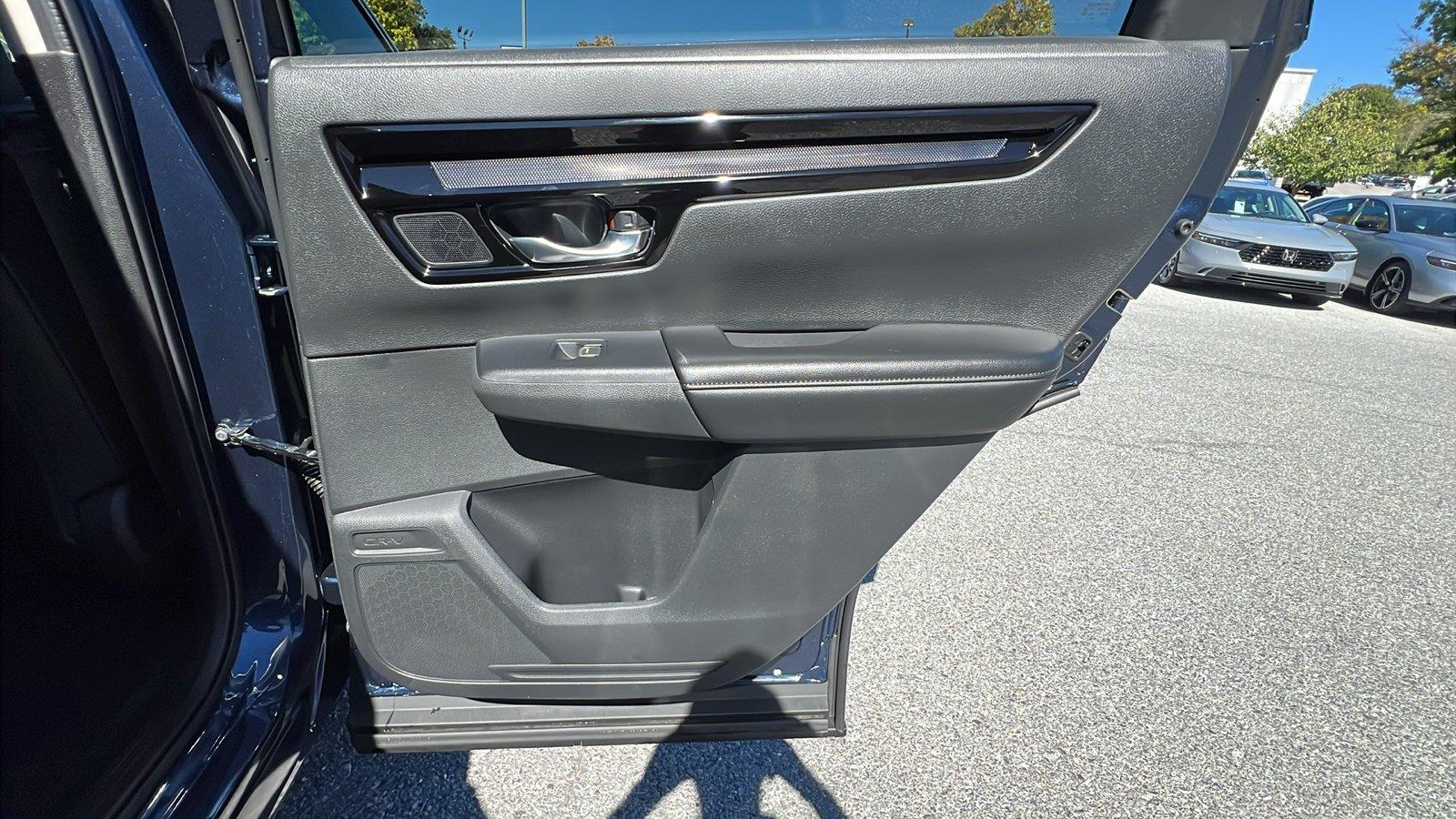 2027 Honda CR-V photo 14 of 31