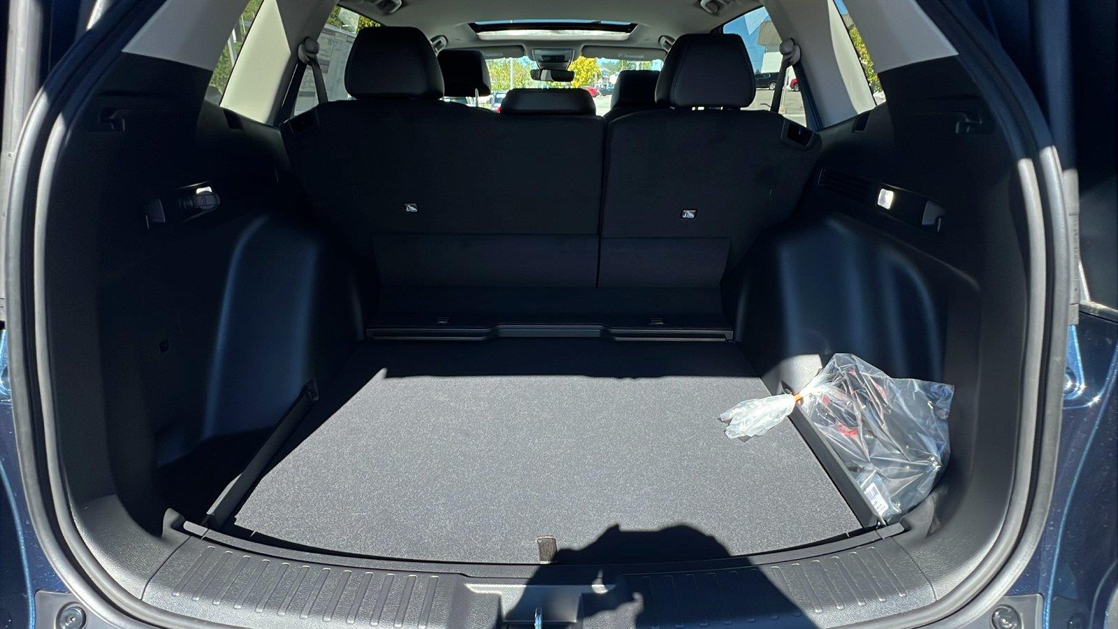 2027 Honda CR-V photo 16 of 31