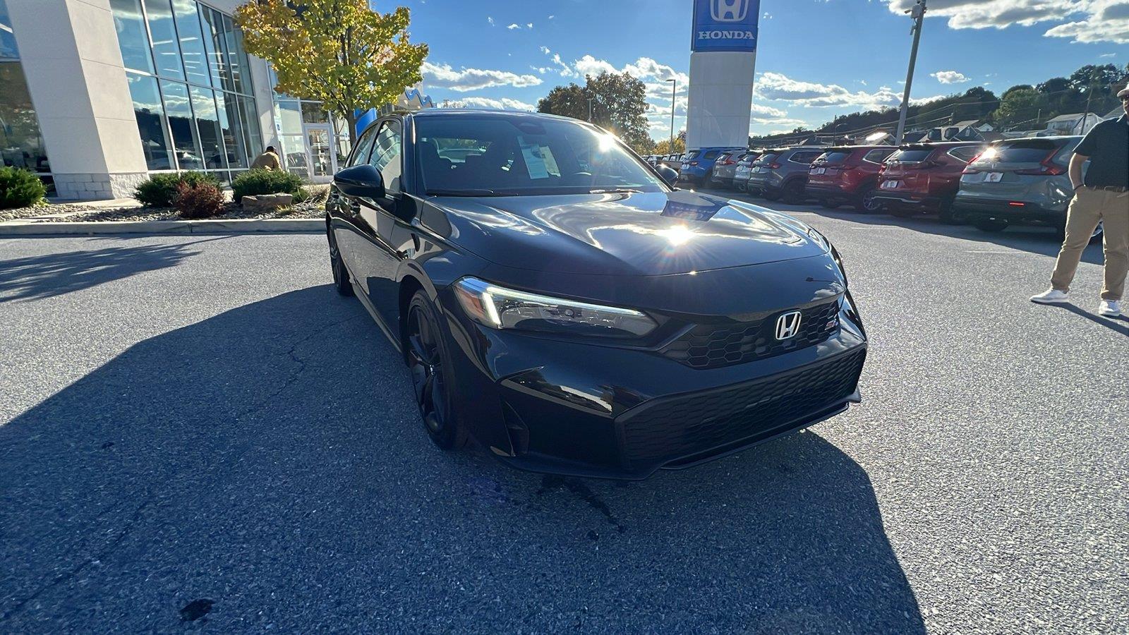 2026 Honda Civic Si photo 2 of 31