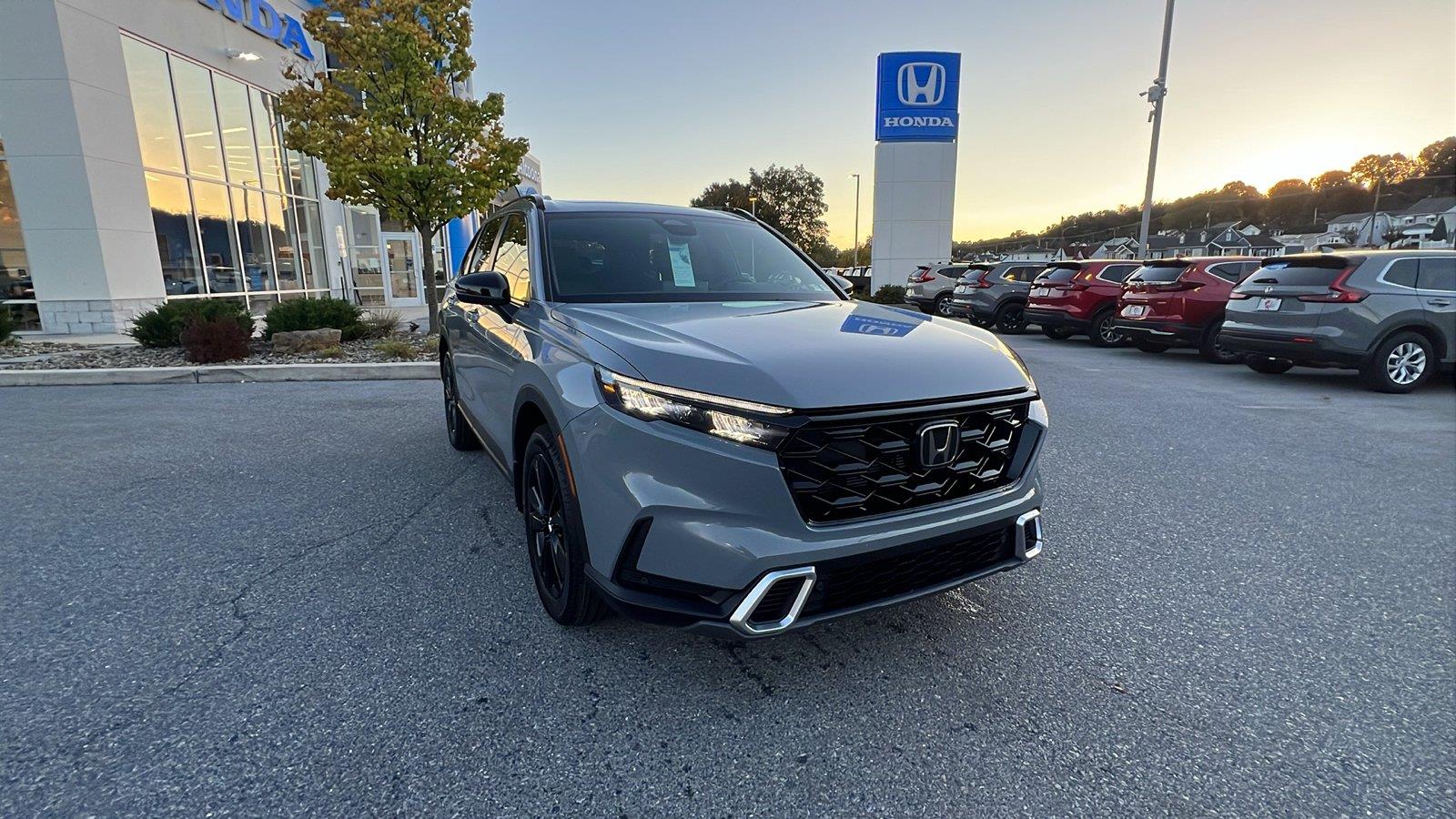 2027 Honda CR-V Hybrid photo 2 of 33