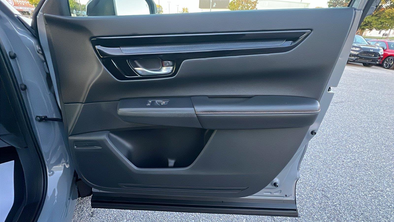 2027 Honda CR-V Hybrid photo 12 of 33
