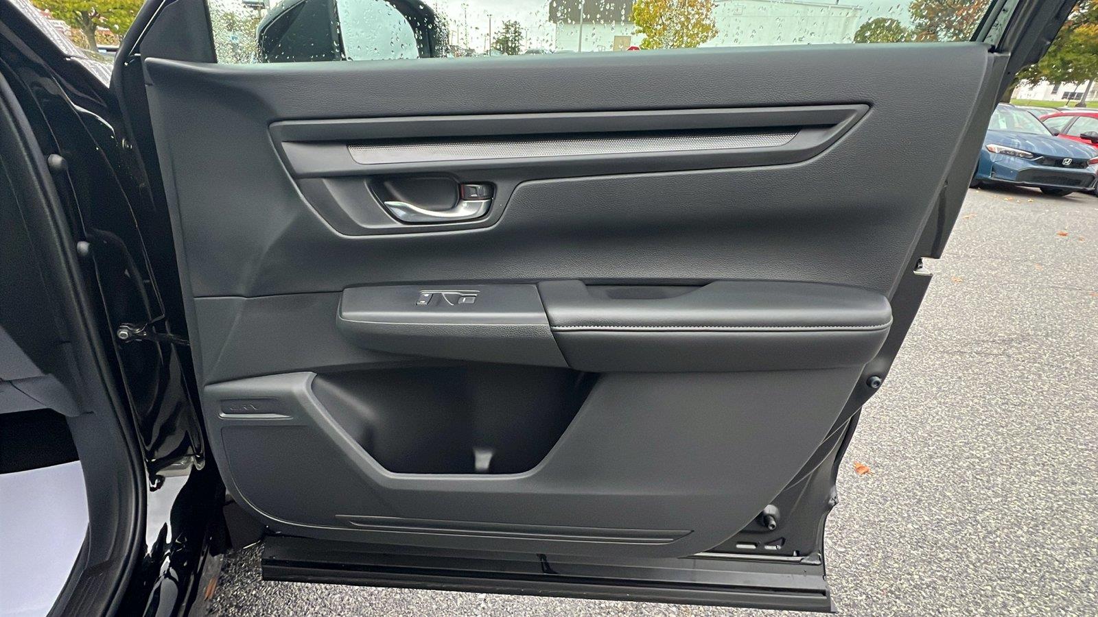 2027 Honda CR-V photo 12 of 31