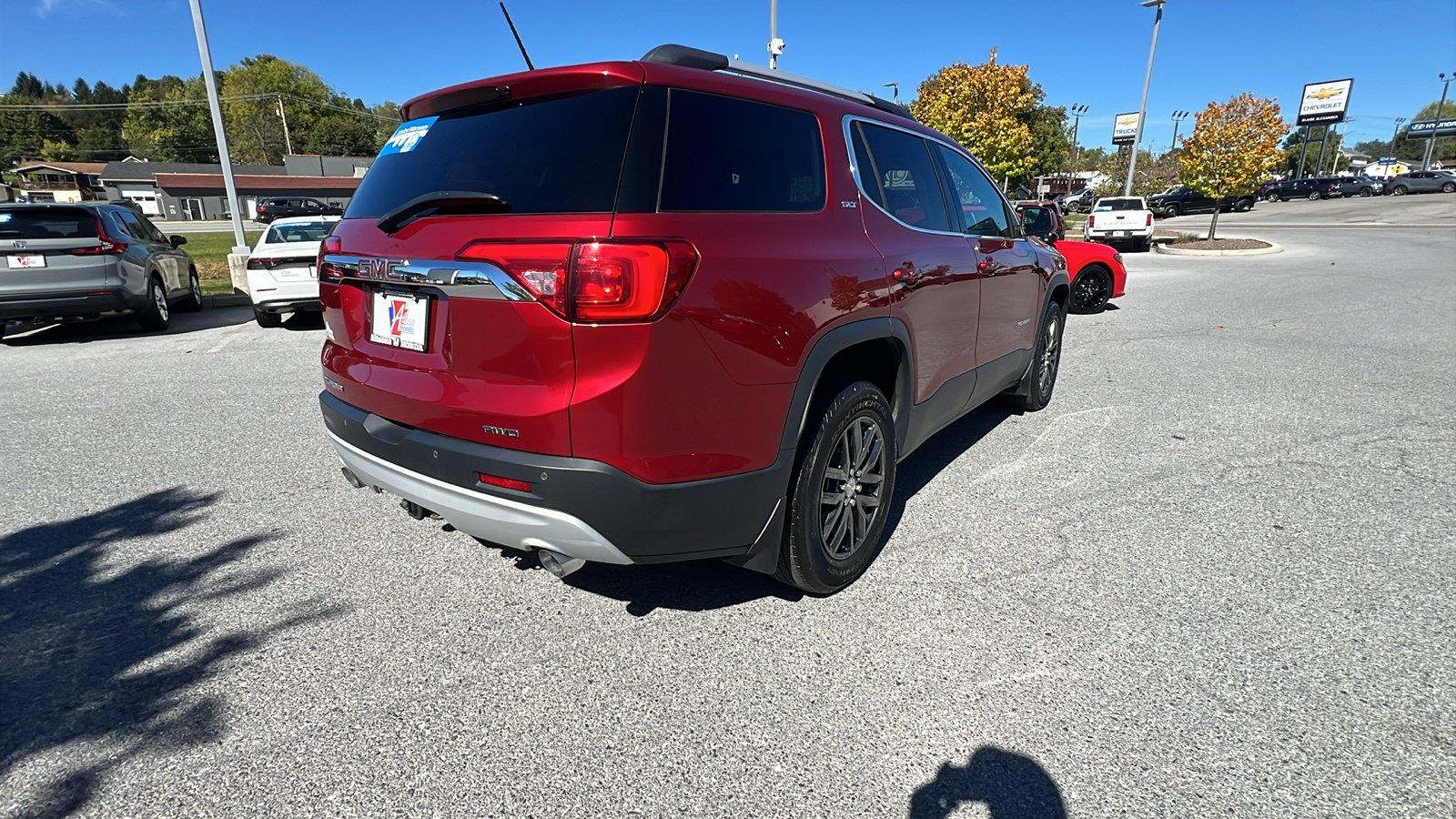 2019 GMC Acadia photo 4 of 32