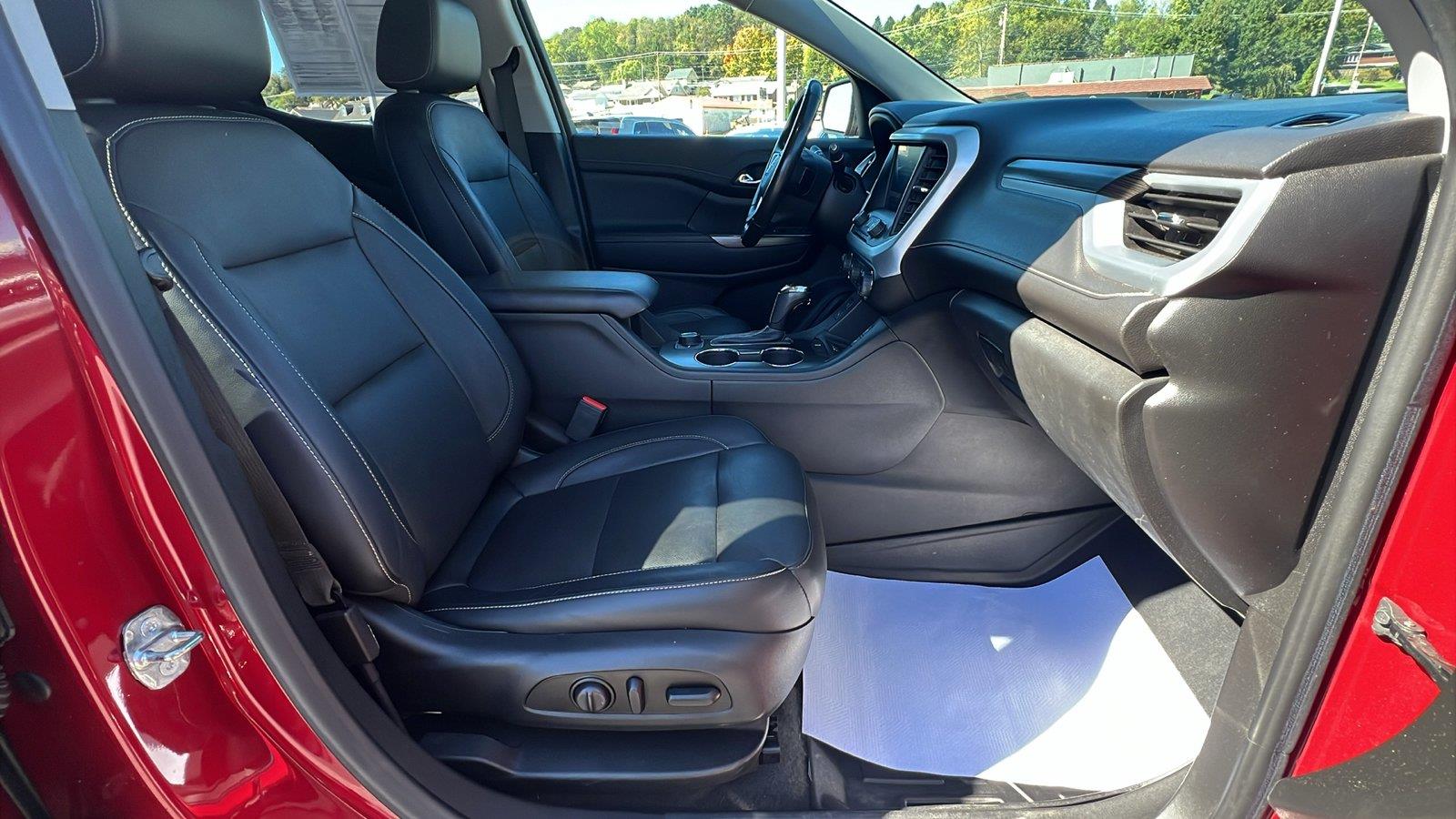 2019 GMC Acadia photo 13 of 32