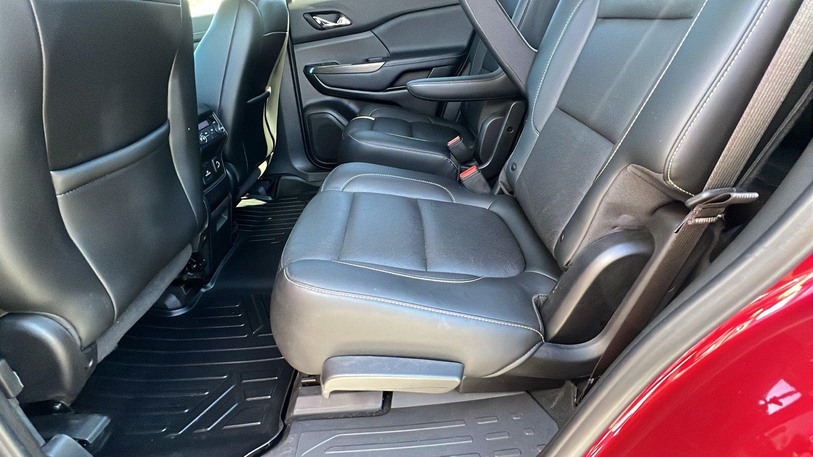 2019 GMC Acadia photo 19 of 32