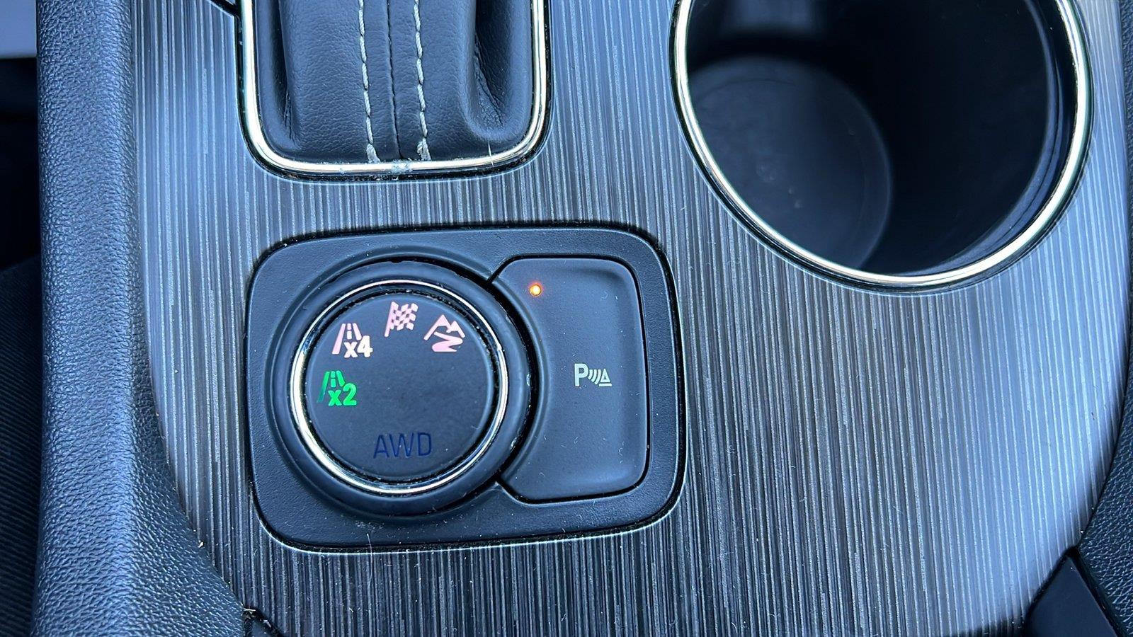 2019 GMC Acadia photo 25 of 32