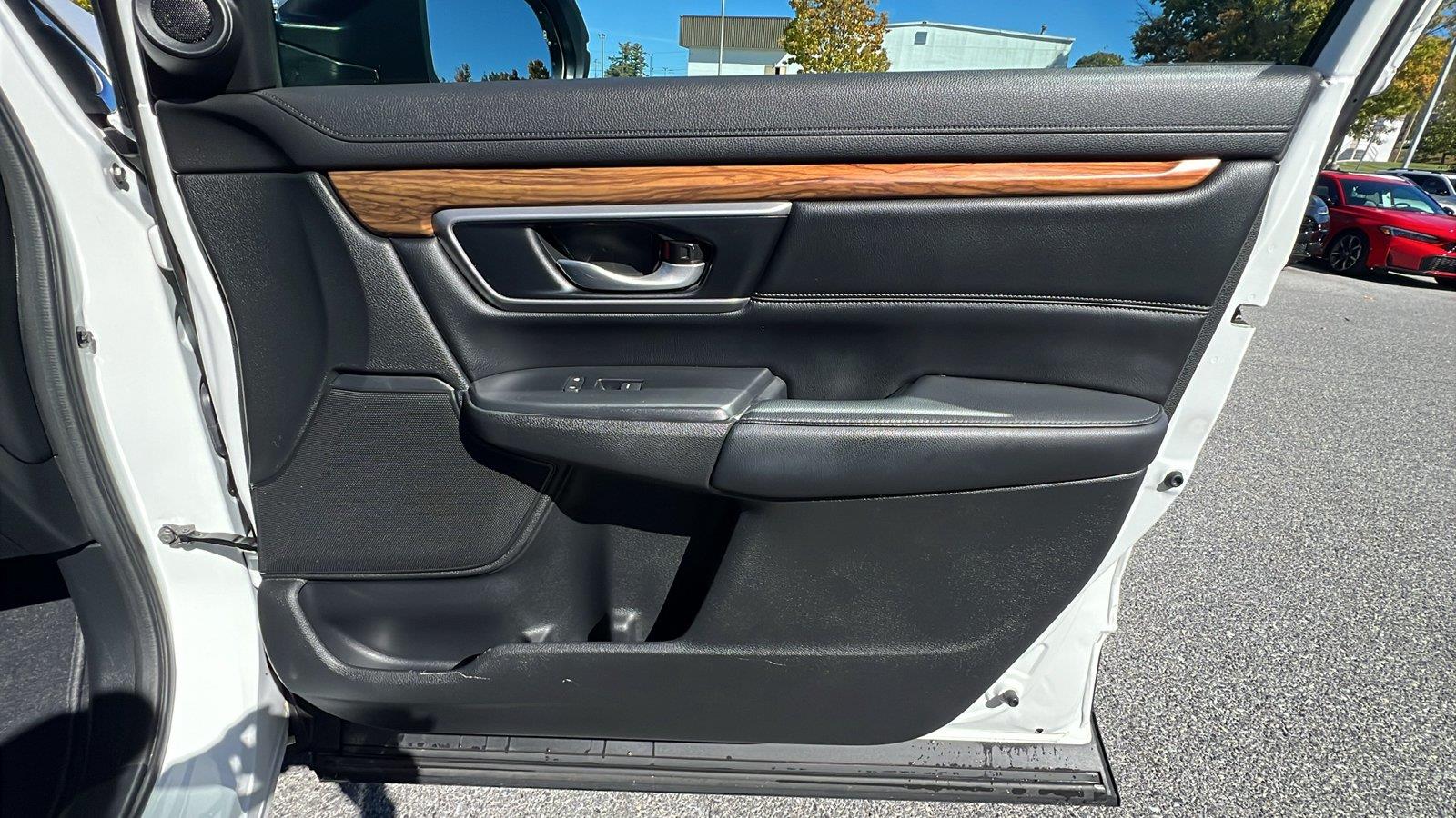 2020 Honda CR-V photo 12 of 32