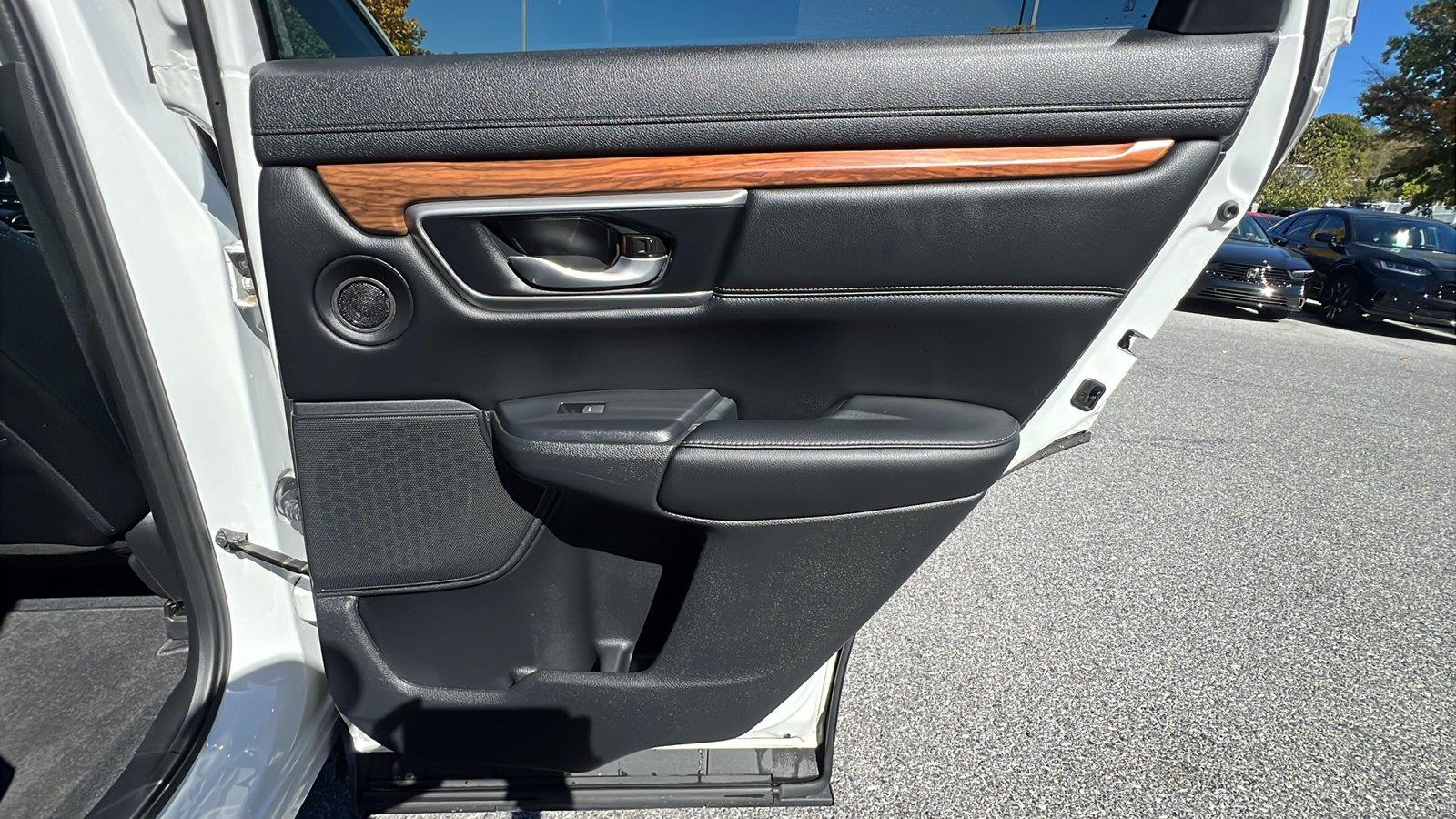 2020 Honda CR-V photo 14 of 32