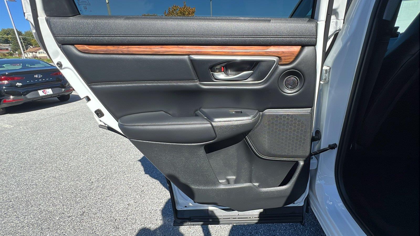 2020 Honda CR-V photo 17 of 32