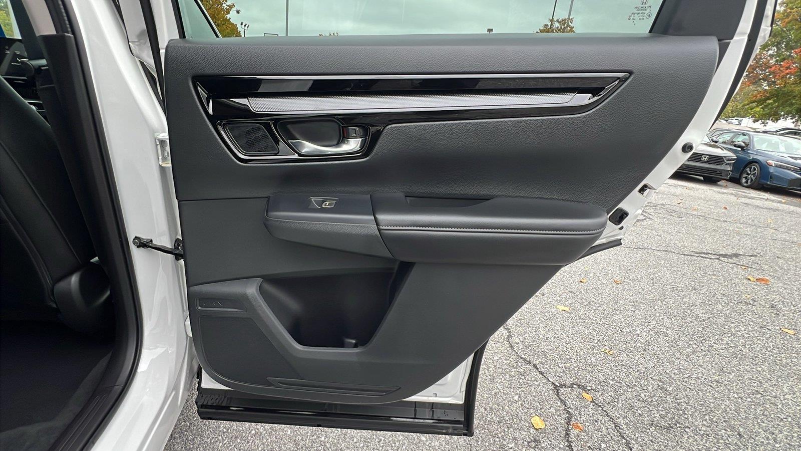 2027 Honda CR-V photo 14 of 31