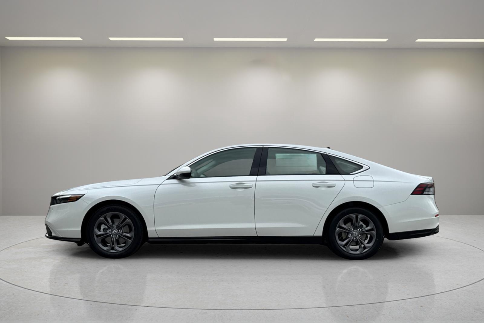 2026 Honda Accord Hybrid photo 2 of 25