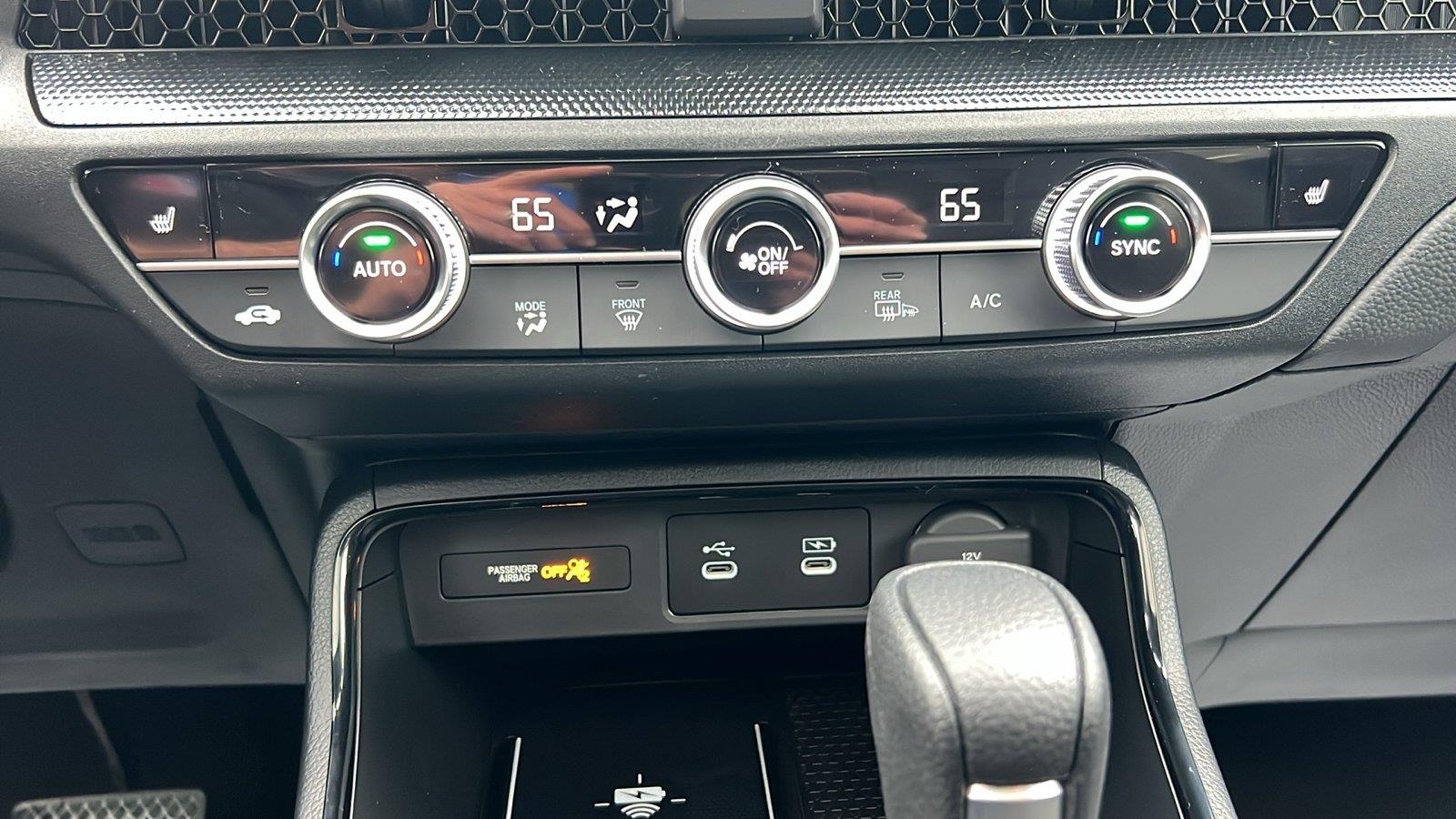 2027 Honda CR-V photo 26 of 31