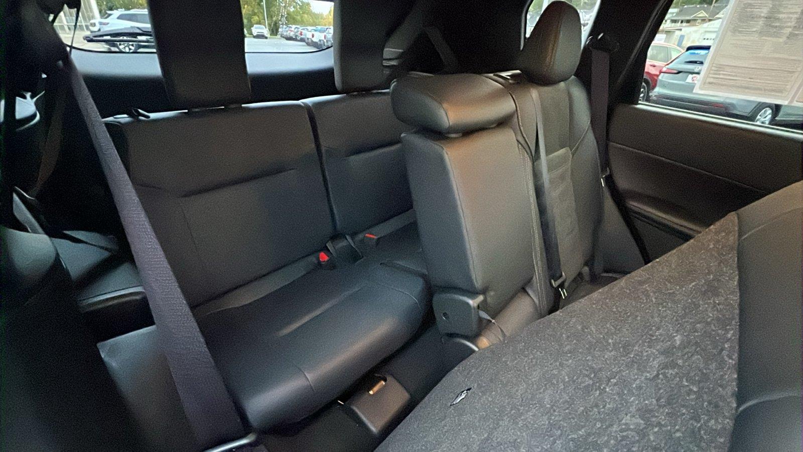 2024 Mitsubishi Outlander photo 16 of 31