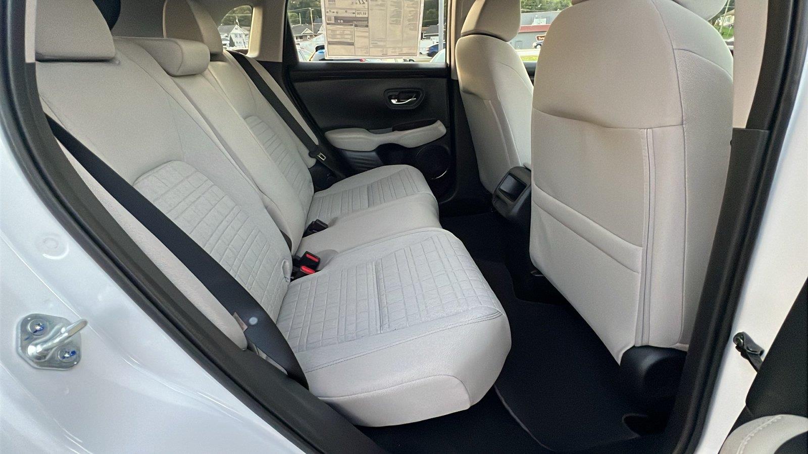 2027 Honda HR-V photo 15 of 28