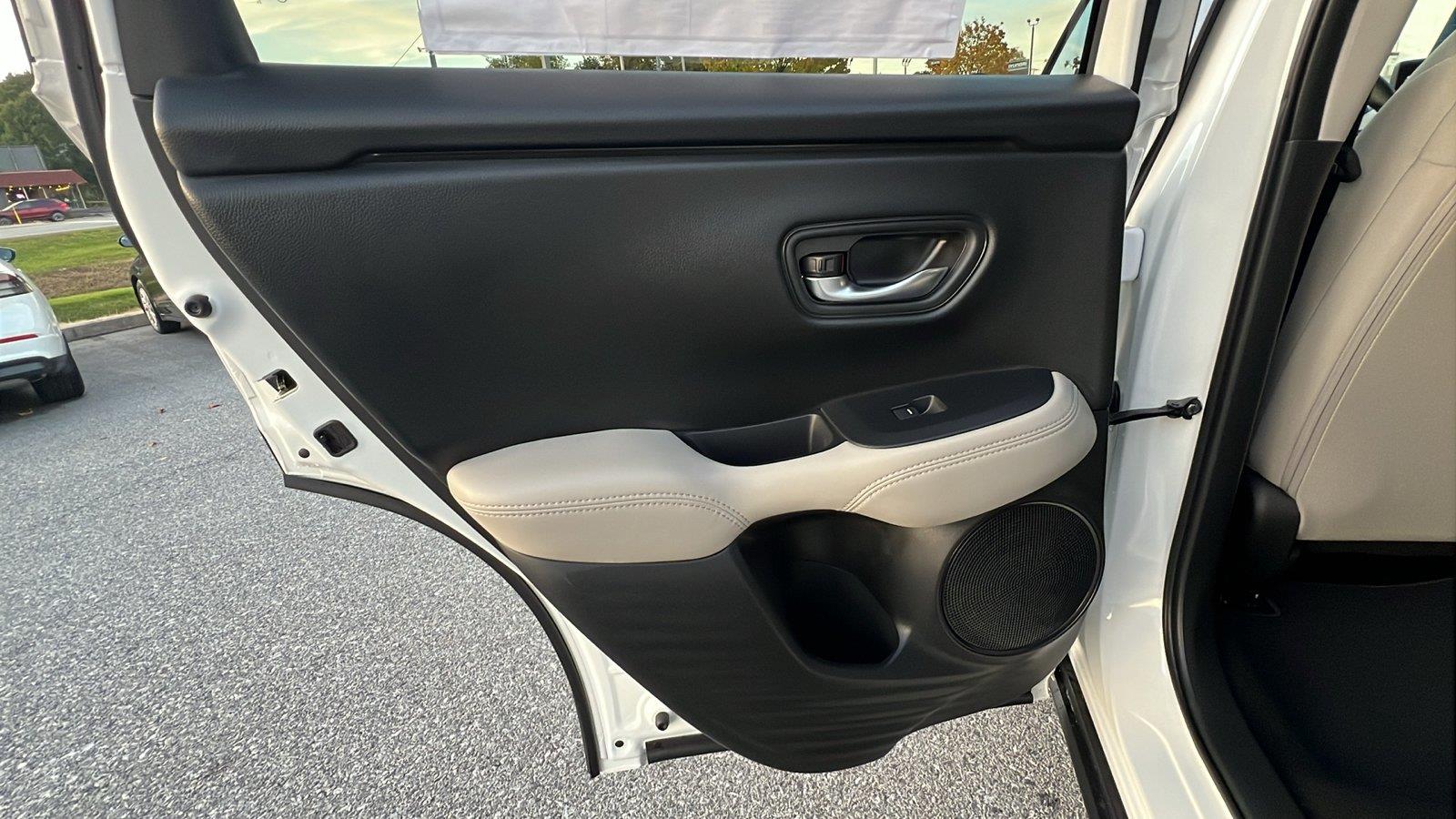 2027 Honda HR-V photo 17 of 28