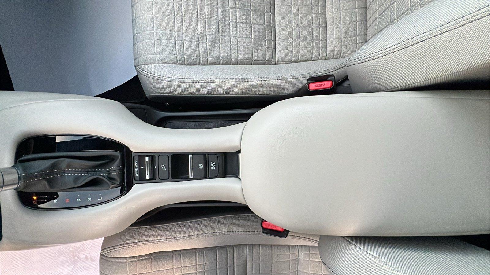 2027 Honda HR-V photo 22 of 28