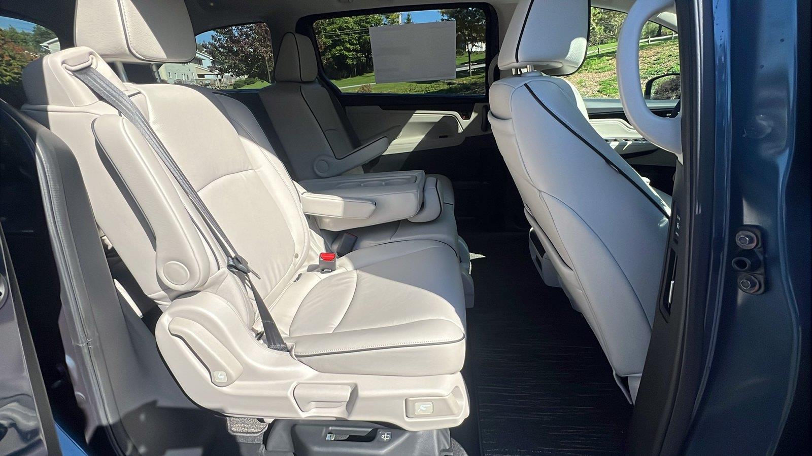 2027 Honda Odyssey photo 14 of 32