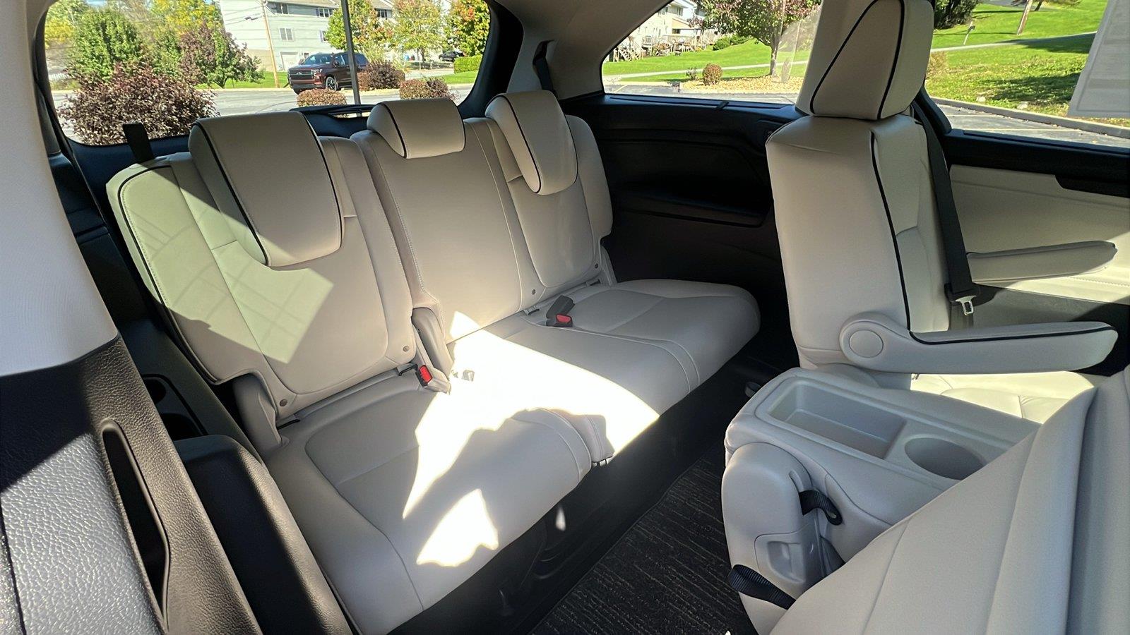 2027 Honda Odyssey photo 15 of 32