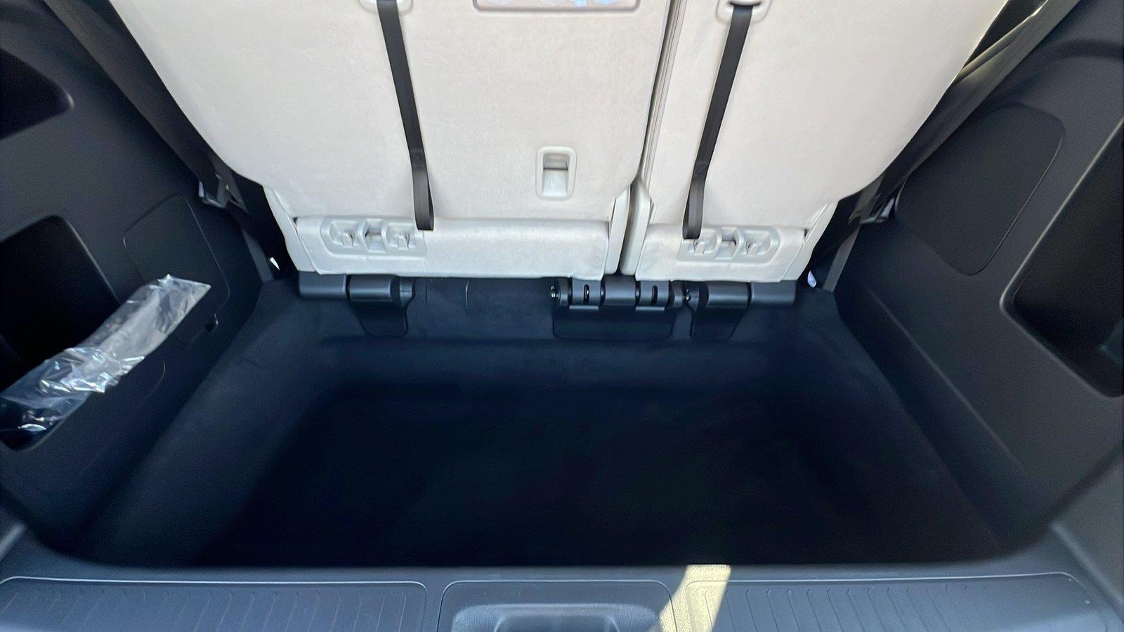 2027 Honda Odyssey photo 16 of 32