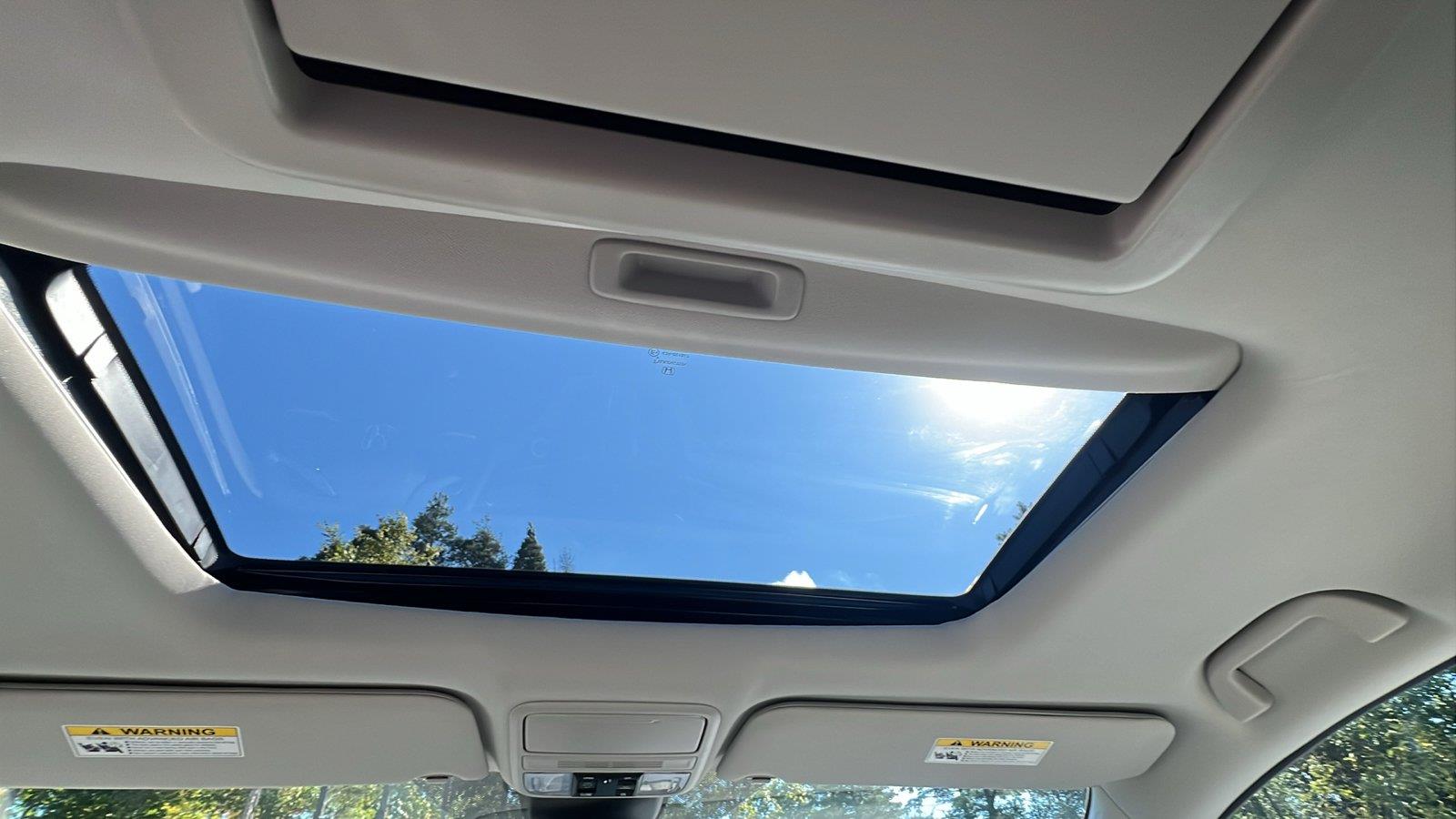 2027 Honda Odyssey photo 18 of 32