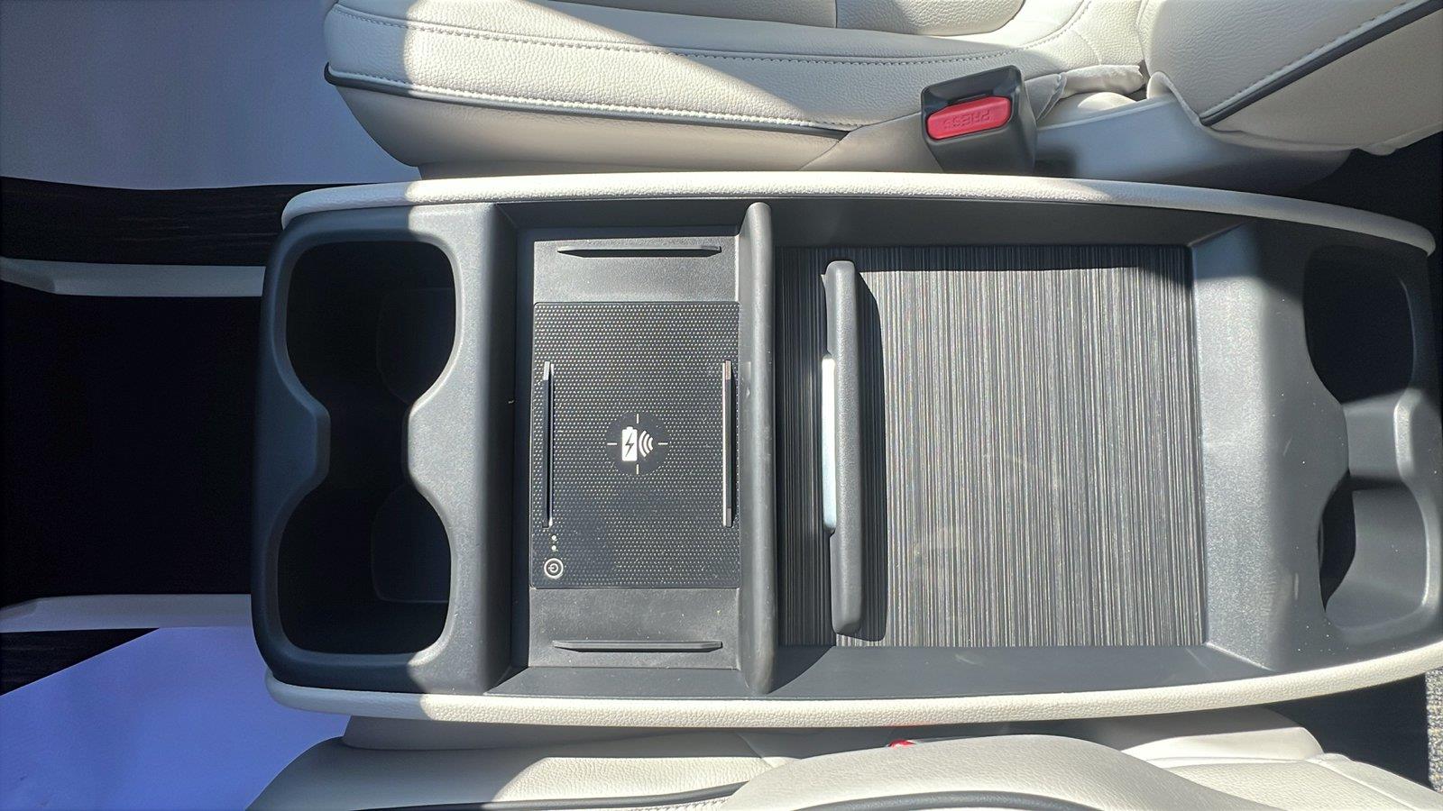 2027 Honda Odyssey photo 24 of 32