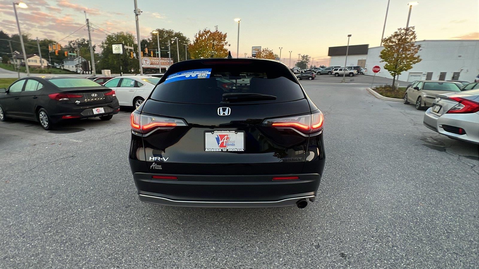 2023 Honda HR-V photo 5 of 29
