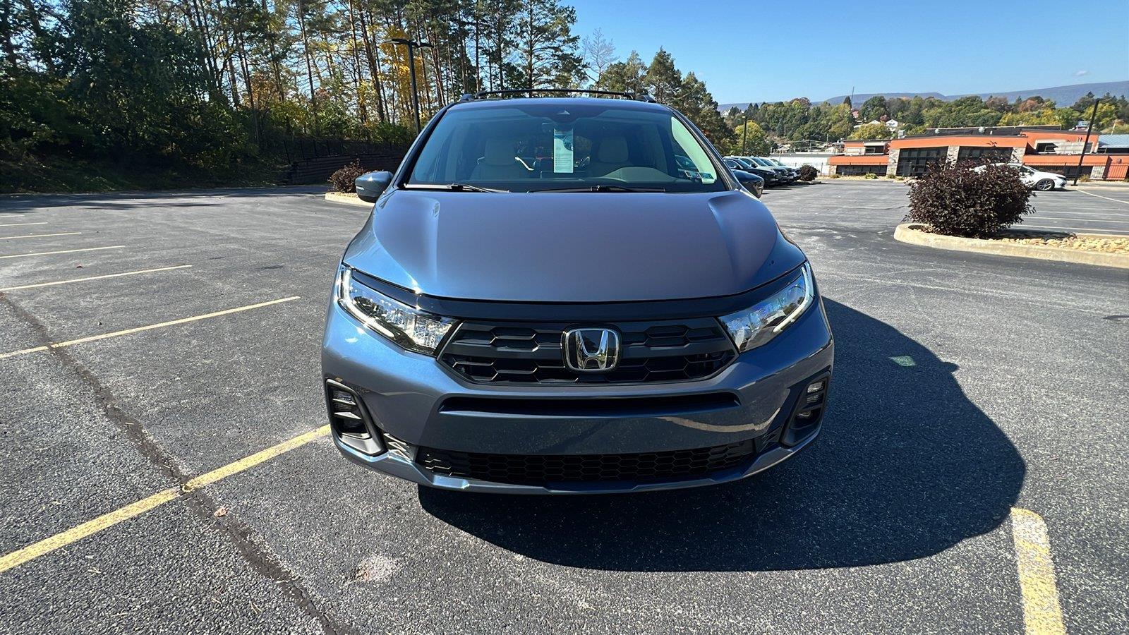 2027 Honda Odyssey photo 9 of 30