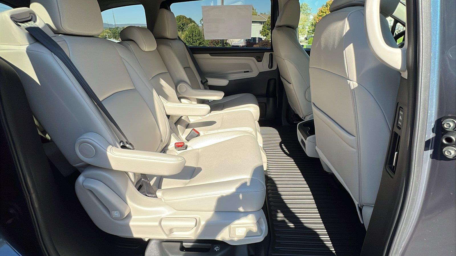 2027 Honda Odyssey photo 14 of 30