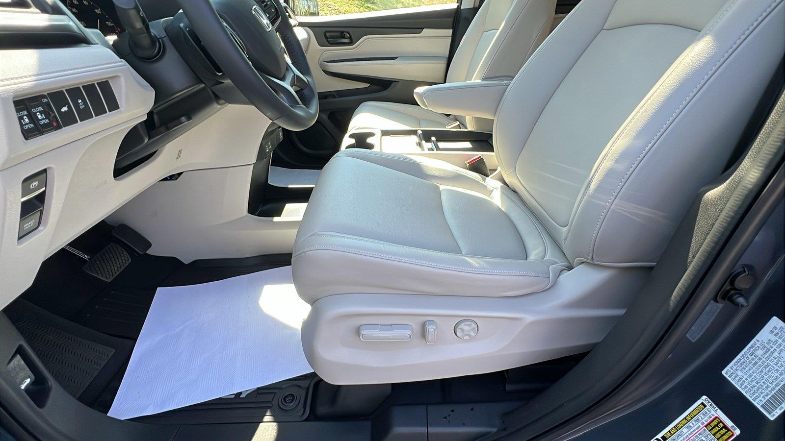 2027 Honda Odyssey photo 22 of 30