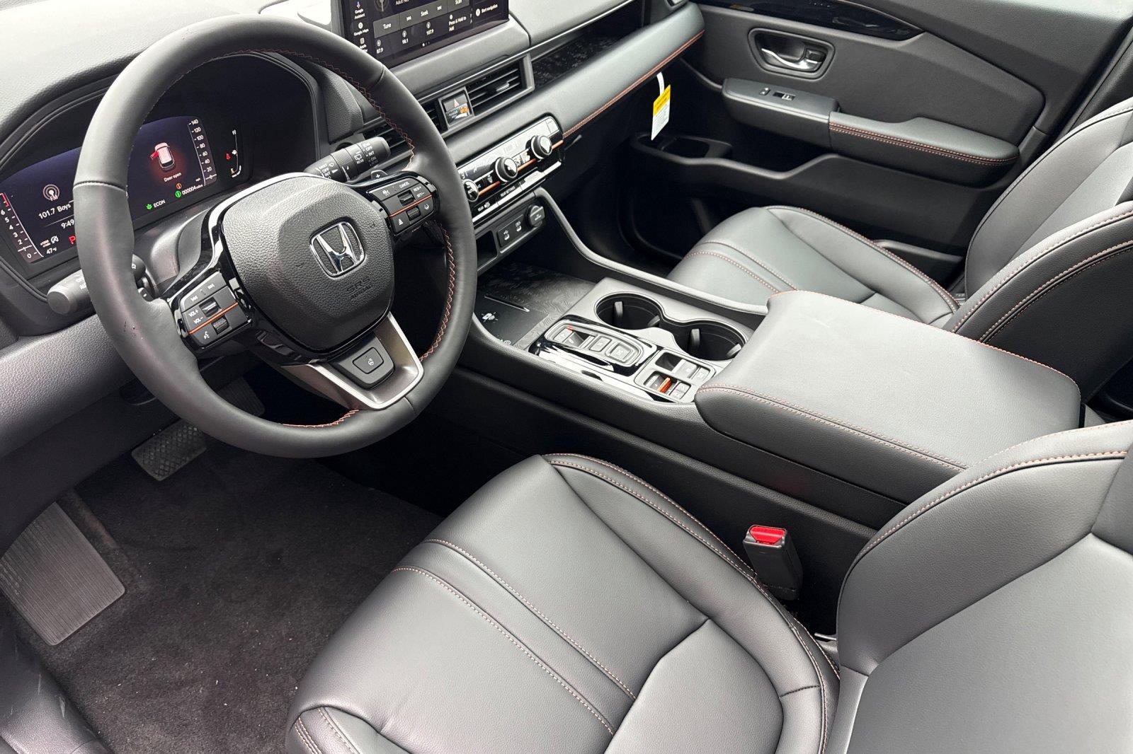 2026 Honda Pilot photo 9 of 25