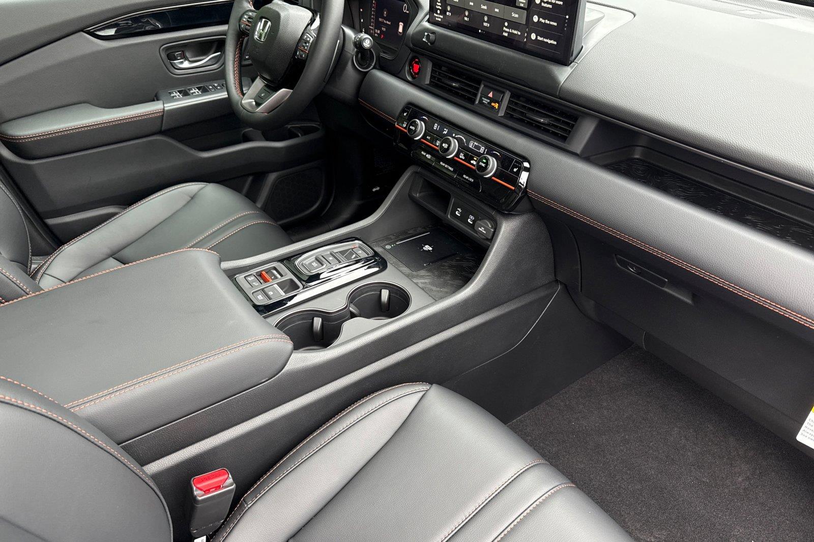 2026 Honda Pilot photo 15 of 25