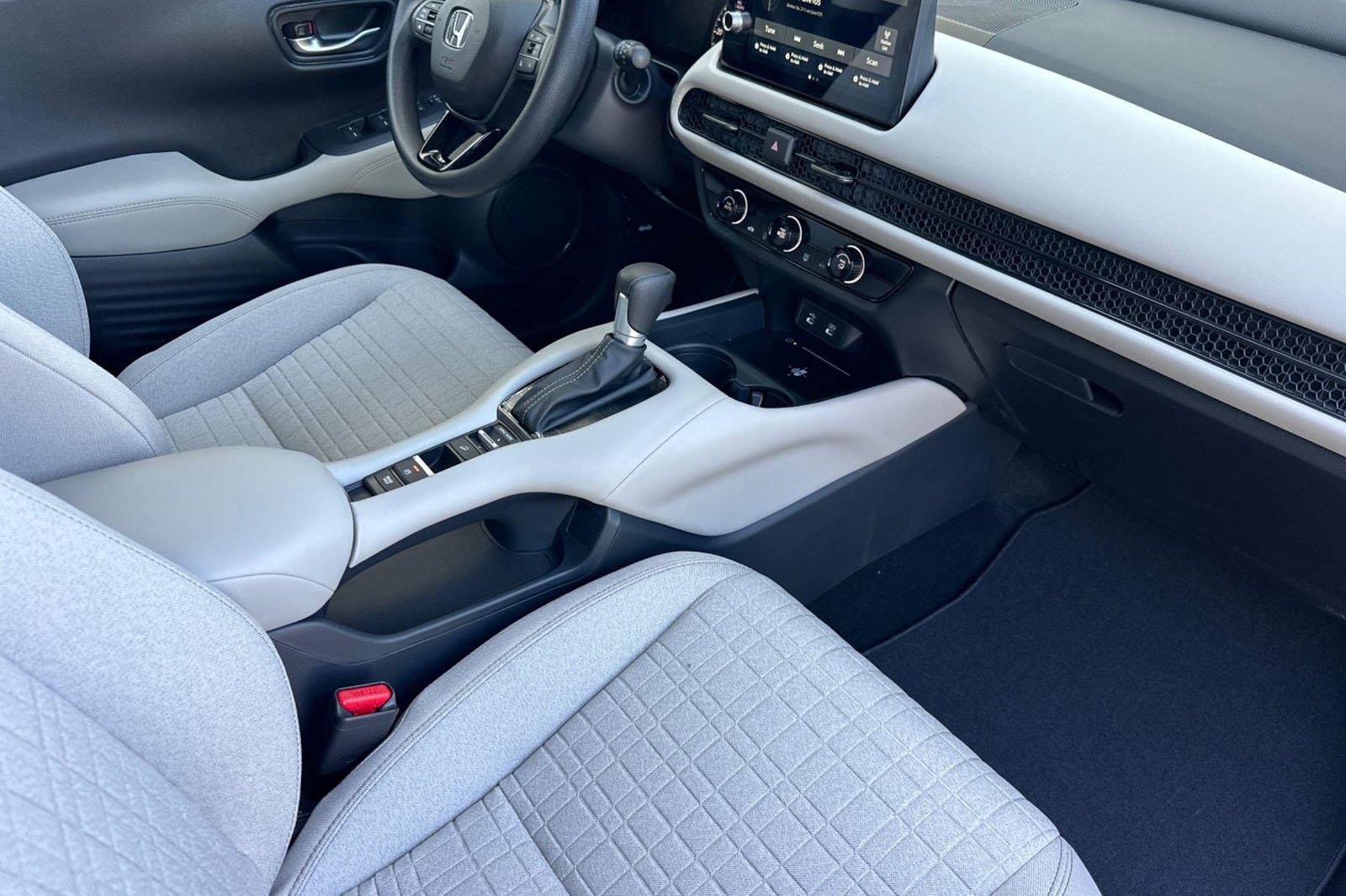 2027 Honda HR-V photo 14 of 25