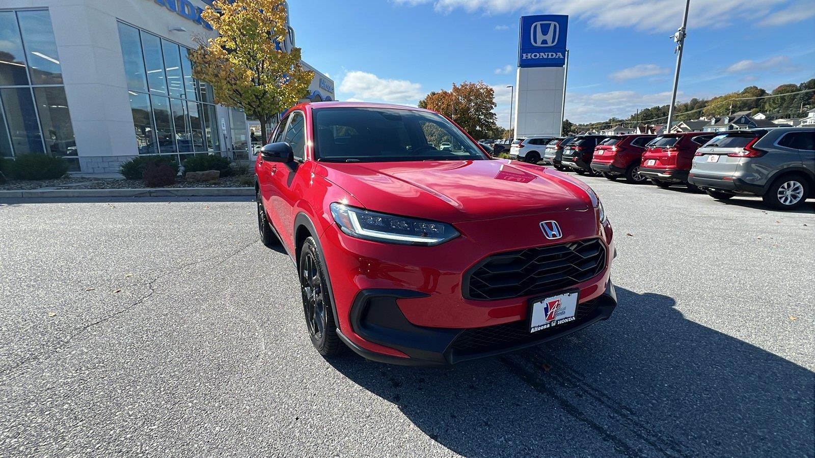 2025 Honda HR-V photo 2 of 29
