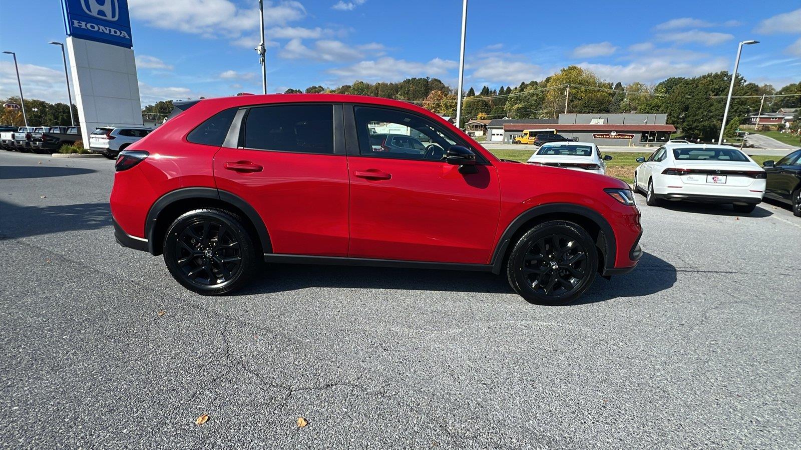 2025 Honda HR-V photo 3 of 29
