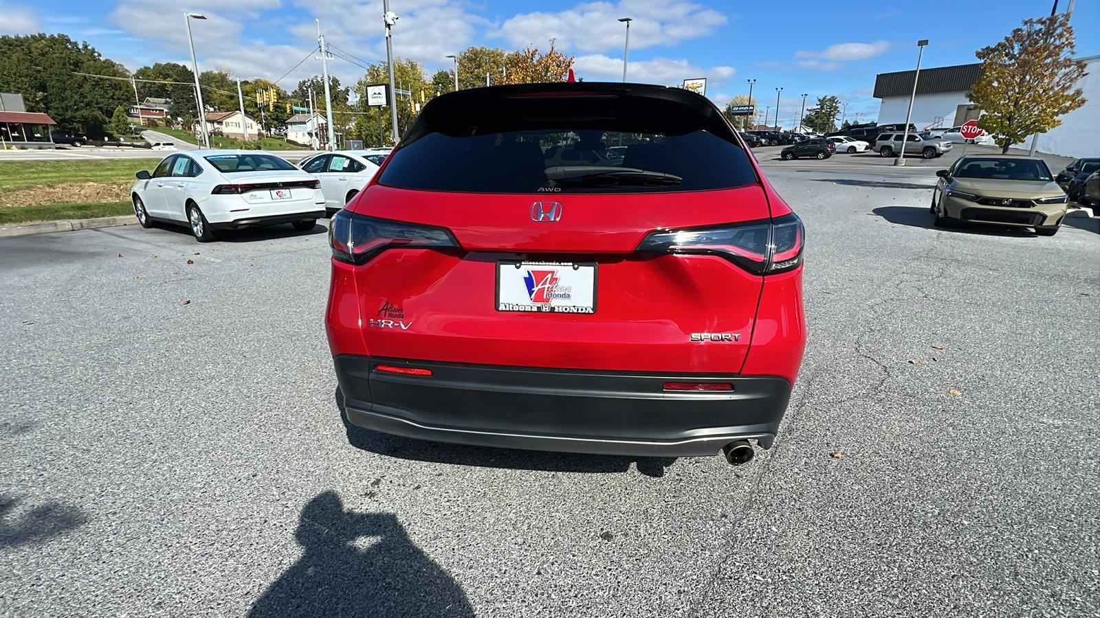 2025 Honda HR-V photo 5 of 29