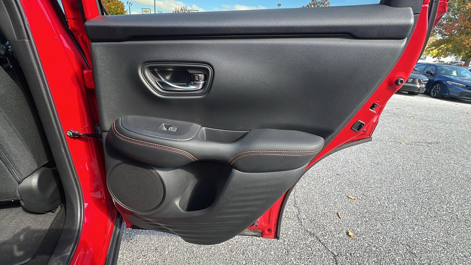 2025 Honda HR-V photo 14 of 29