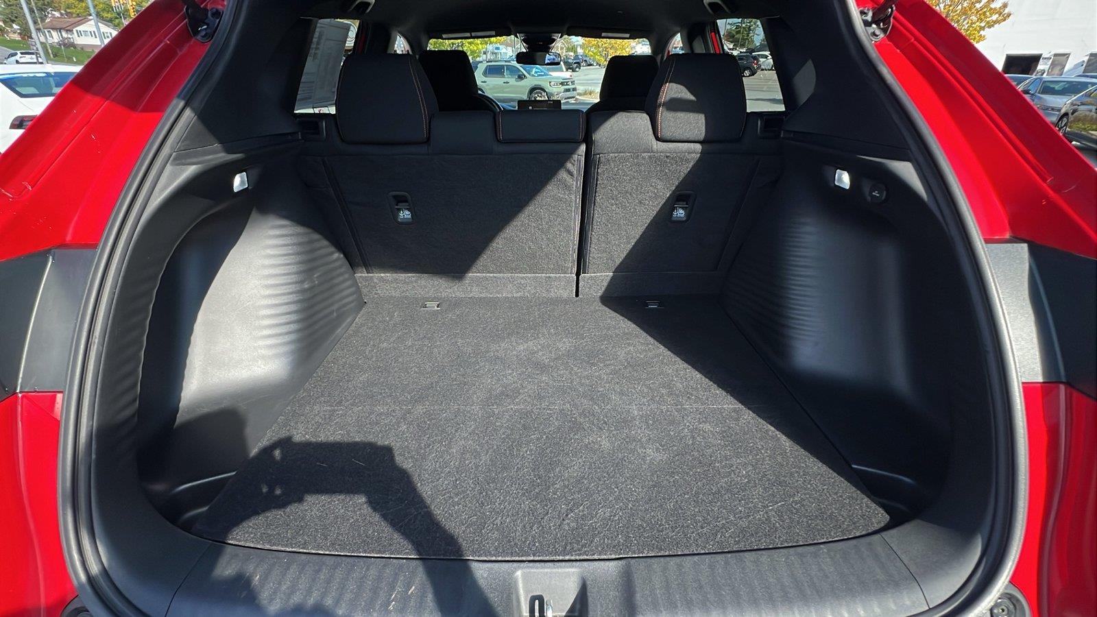 2025 Honda HR-V photo 16 of 29