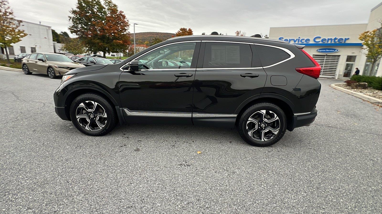 2017 Honda CR-V photo 7 of 34