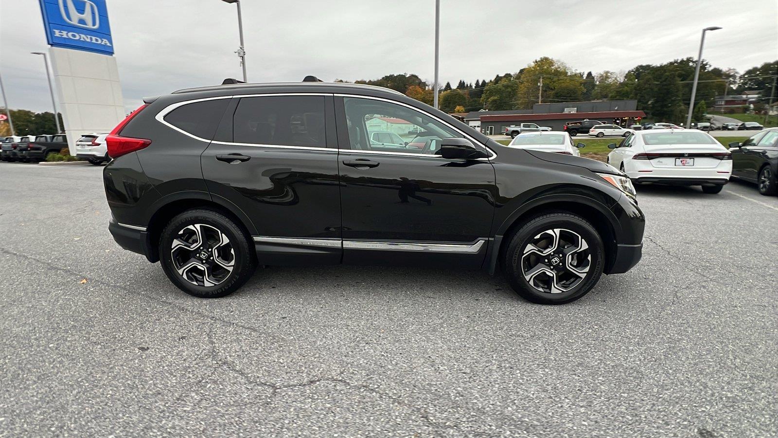 2017 Honda CR-V photo 3 of 34