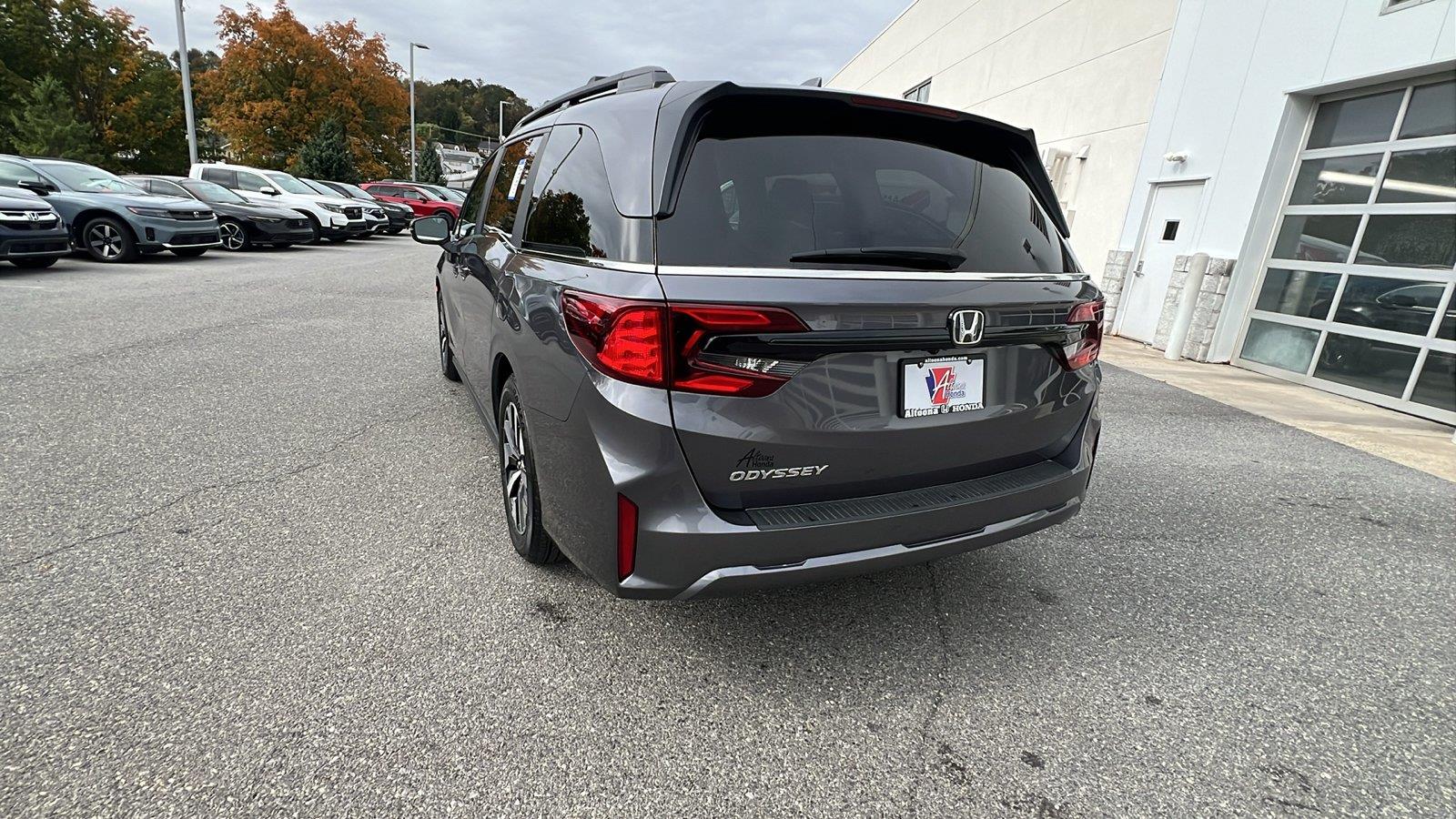 2026 Honda Odyssey photo 6 of 31